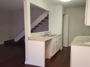 902 E Tiffany Dr APT 2, Mangonia Park, FL 33407