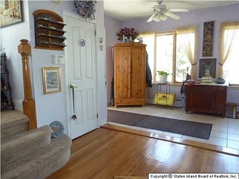 2nd image of 12 Paxton St