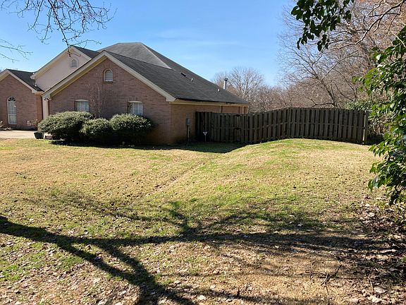 2nd image of 2400 Mary Lou Ln
