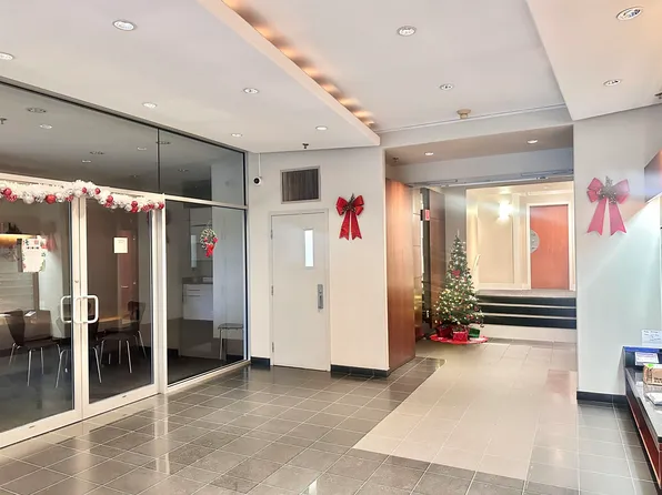 2655 Cranberry Dr #304, Vancouver, BC V6K 4V5