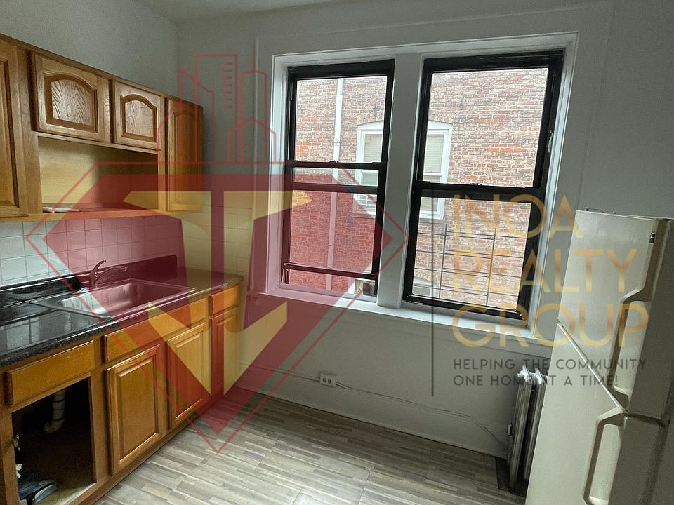 2nd image of 409 10th Ave #C4