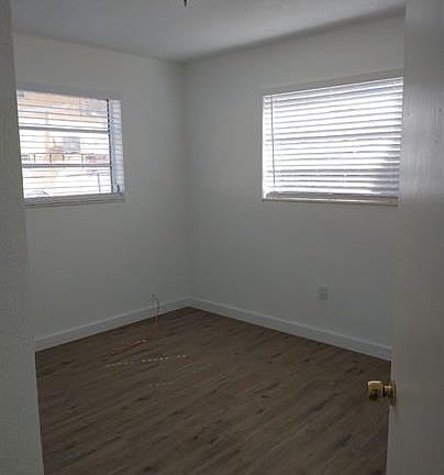 2nd image of 1235 W 66th St #05541ae8a