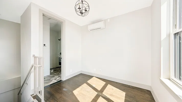 Rented by Nooklyn NYC LLC | media 35