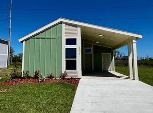 2812 Live Oak Dr, Terrytown, LA 70056