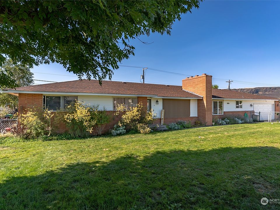 1st image of 11 E Grand Avenue