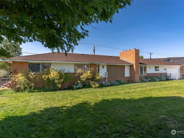 11 E Grand Avenue, Electric City, WA 99123