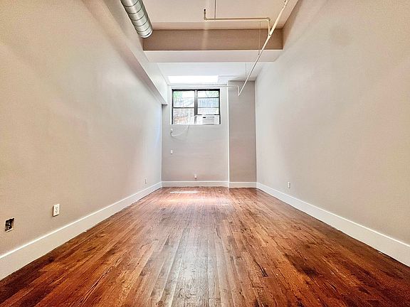4th image of 70 Kosciuszko St APT 1D