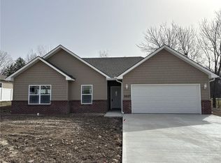 2627 S 33rd St, Saint Joseph, MO 64503