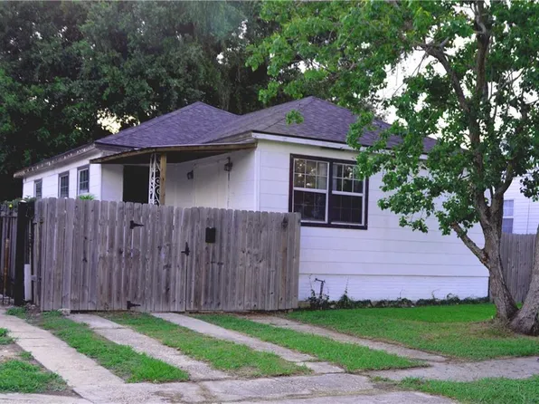 5548 Cameron Blvd, New Orleans, LA 70122