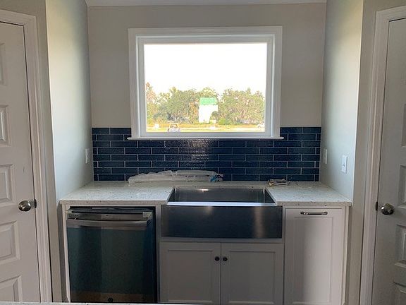 4th image of 3908 Bishop Ln