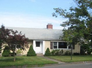 570 Hunting Hill Ave, Middletown, CT 06457