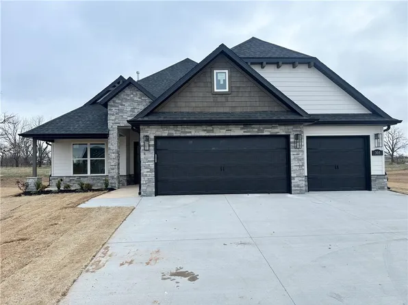 304 Jenna Ln, Gravette, AR 72736