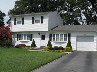 560 Mark Dr, Brick, NJ 08723
