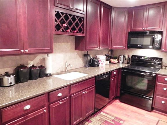 3rd image of 3646 Ashworth Dr Unit 105