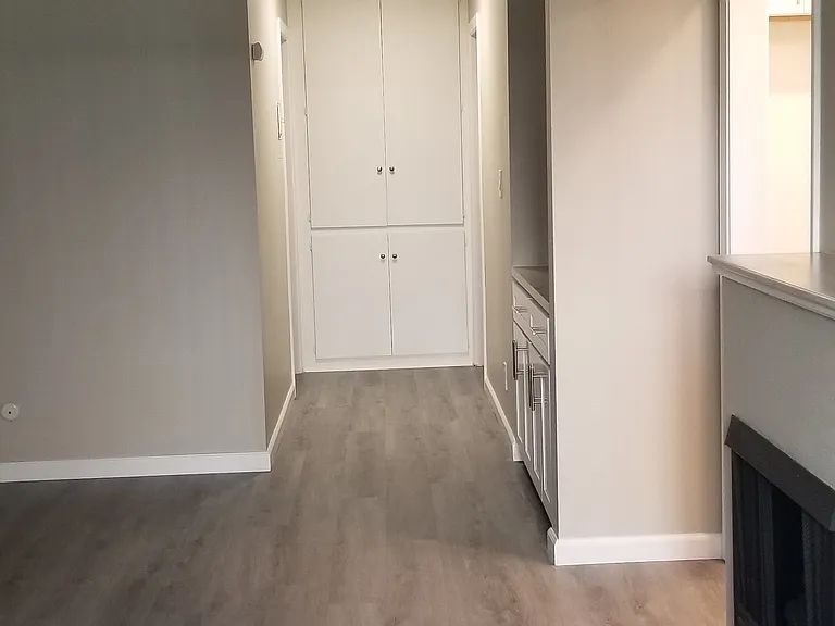 Chateau Gardens Apartments — Photo 27