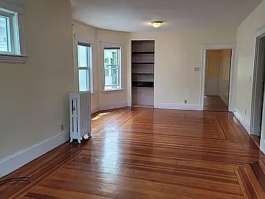 3 bed, 999 sqft, $2,995 — Photo 1