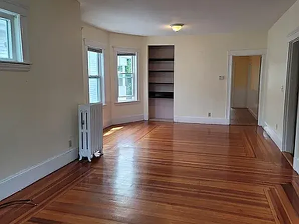 148 Fellsway W #1, Medford, MA 02155