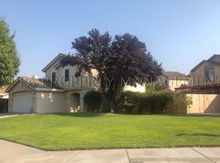 402 Charlemagne Ln, Tracy, CA