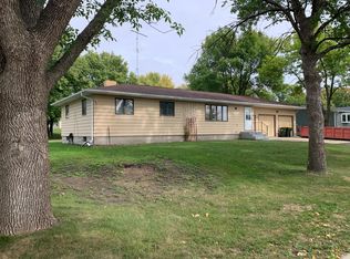 402 4th Ave S, Raymond, MN 56282