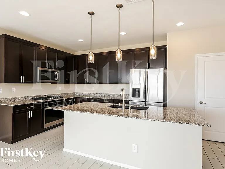 5616 Salt Rock St — Photo 6