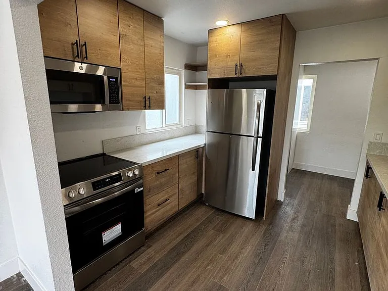 4114 46th St — Photo 3