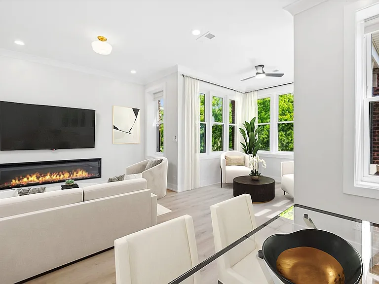 1540 W Rosemont Ave #3 — Photo 4
