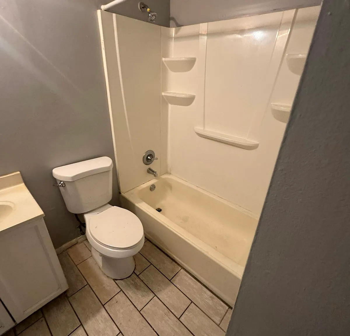907 West Scott Street — Photo 3
