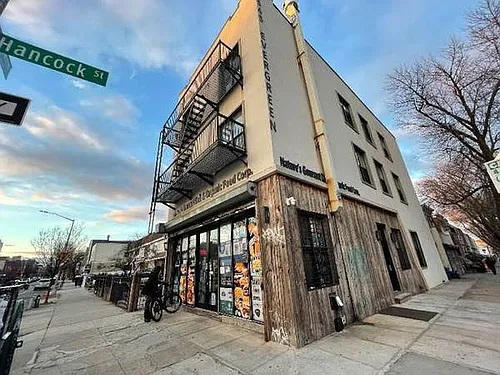 565 Evergreen Ave #1A Photo 1