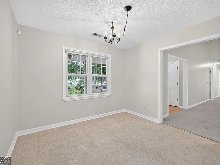 129 Springbrook Dr — Photo 10
