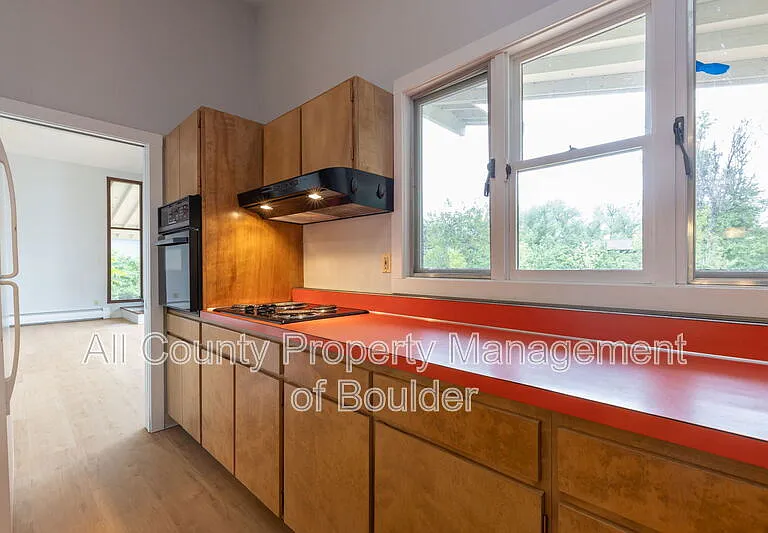 2220 Norwood Ave — Photo 11