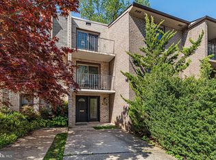 2148 Military Rd, Arlington, VA 22207