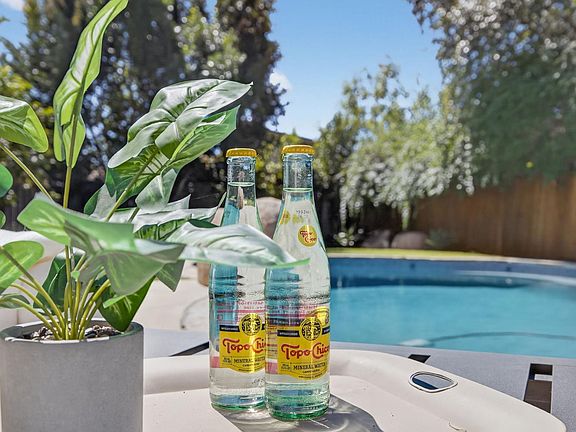 2nd image of 1054 Fairview Rd