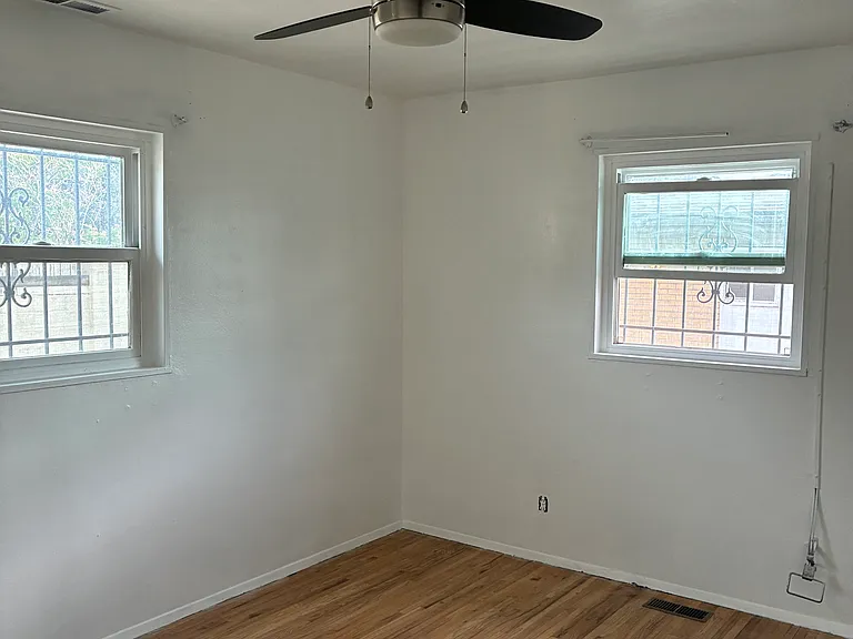 2733 Palomas Dr NE — Photo 14