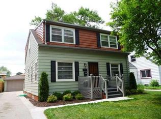 5227 N 58th St, Milwaukee, WI 53218