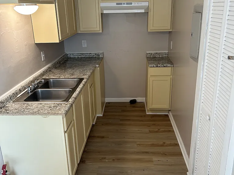 3813 Triana Blvd SW #201-E — Photo 15