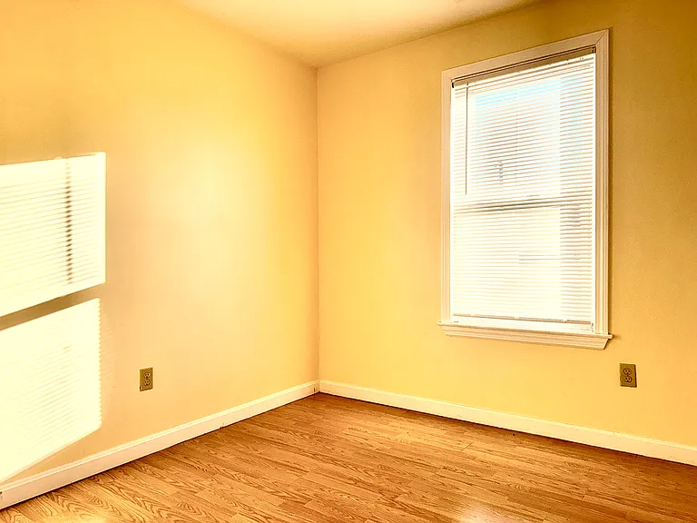 1037 Cass Ave #1 — Photo 10