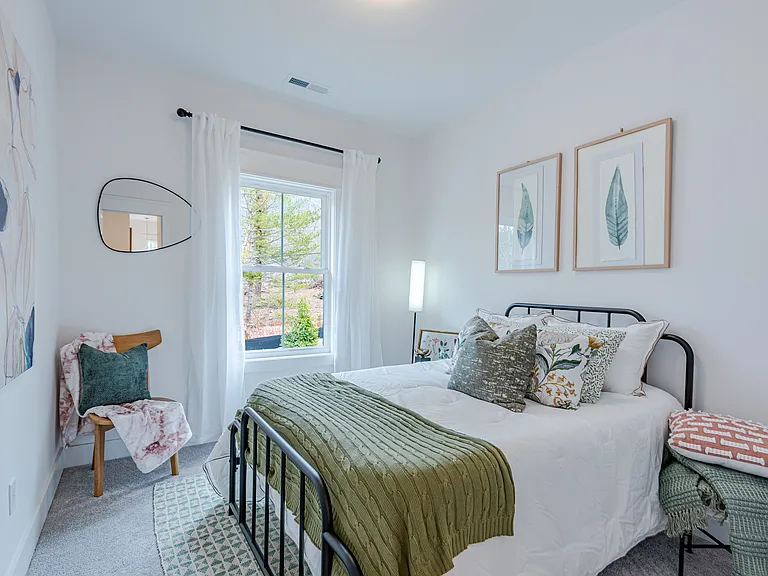 153 Collin Pl — Photo 39