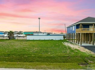 987 O'Neil Rd, Crystal Beach, TX 77650