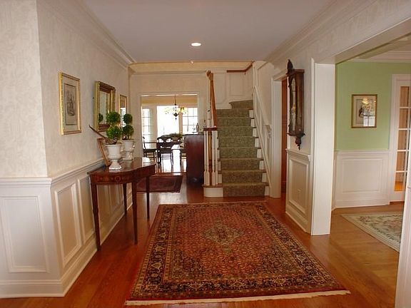 Stunning Nod Hill Colonial