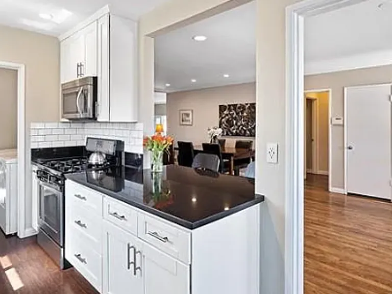 13427 Judah Ave — Photo 15