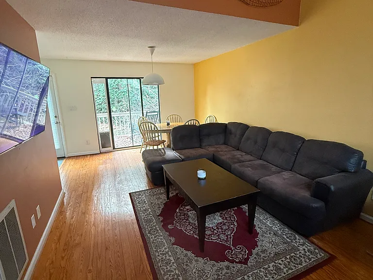 505 Fostoria Ct — Photo 18