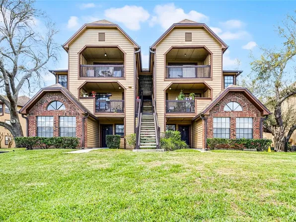 305 Lakepointe Dr Unit 103, Altamonte Springs, FL 32701