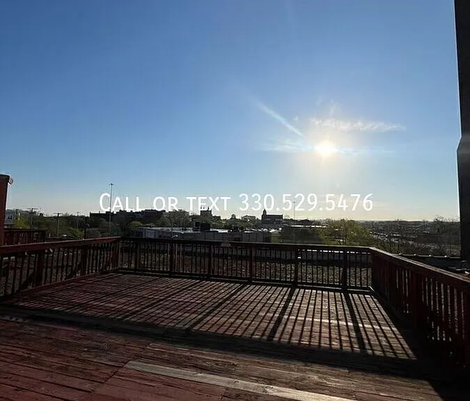 2404 Prospect Ave — Photo 5