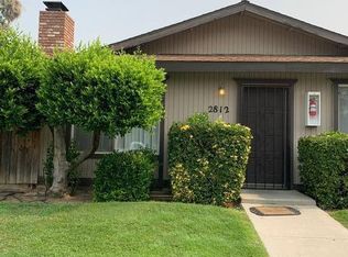 2812 N Half Moon Dr, Bakersfield, CA 93309