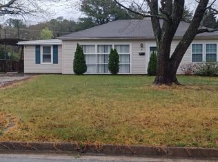 1 Cottage Ln, Newport News, VA 23603
