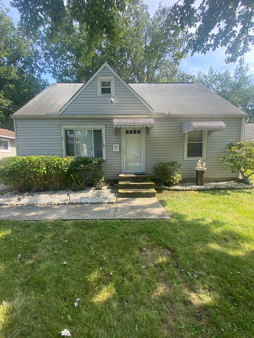33636 Guilbert Rd photo 1