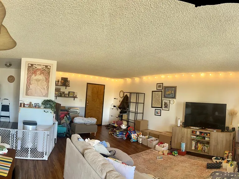 5320 Whitsett Ave #8 — Photo 3