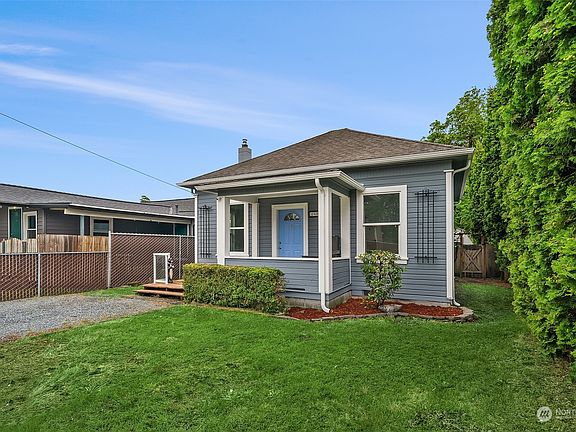 2nd image of 242 15th Street SE