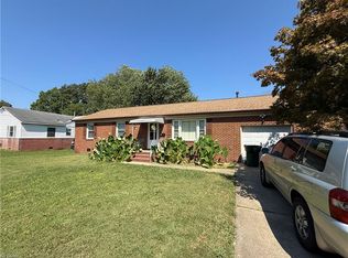 345 Beechmont Dr, Newport News, VA 23608