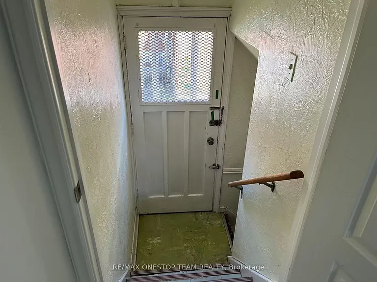 936 Pharmacy Ave — Photo 14